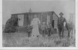 Martin Domsten Family (1905)
